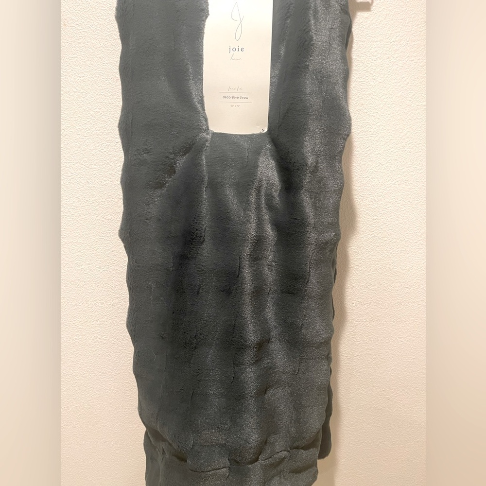 Gorgeous plush dark green designer (Joie) faux fur throw (50x70)